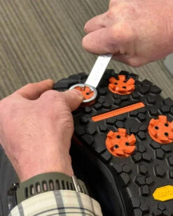 Simms - M's G4 PRO Powerlock Boot - Vibram 13 Simms - M's G4 PRO Powerlock Boot - Vibram -Fishing Discount Store PDPProductFeats S23 Powerlock CleatInstall 1100x 87a95803 6f37 4f4a add0 810fb0f34164